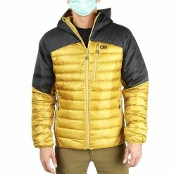 Deals 🧨 Outdoor Research Men's Helium Down Hooded Jacket 🛒