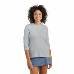 Brand new 🧨 Outdoor Research 👩 Women's Activeice Spectrum Sun LS Tee 😍